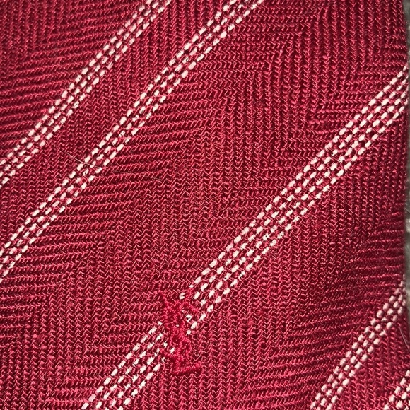 Authentic Vintage red YSL tie (same tie Donald Trump wears!) - Picture 3 of 6